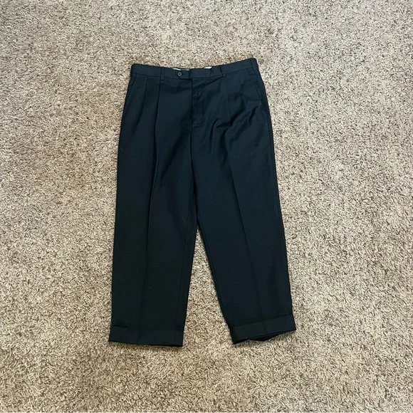 100% Wool Black dress pants Size 36x29 Classic Cuff Hem