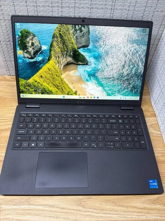 Dell Latitude 3520 15.6