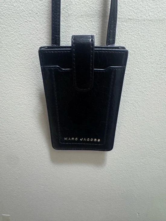Marc Jacobs Black Leather Neck Crossbody Phone Holder