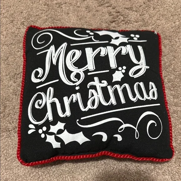 Festive Merry Christmas Pillow - Black and White 5/$25 💚❤️💜