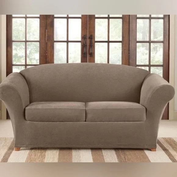 Fitted couch slipcover
