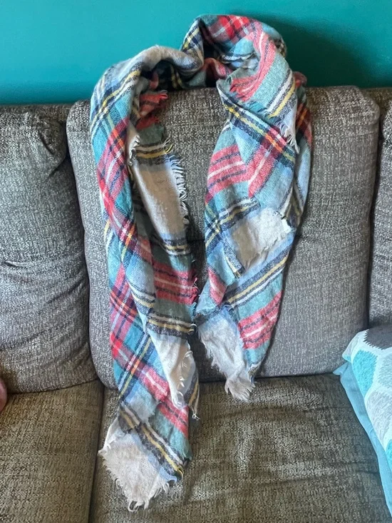 Cozy Plaid Fringe Throw Scarf - Multicolor (Blue, Red, Yellow)