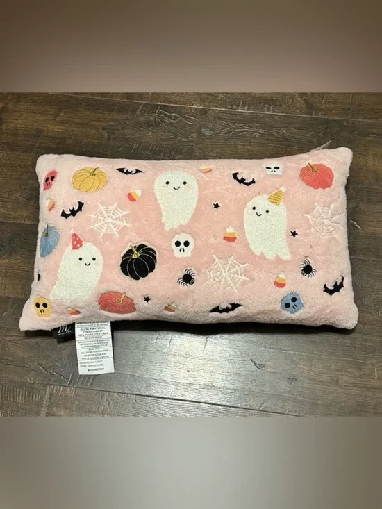 Pink Halloween Ghost Decorative Pillow