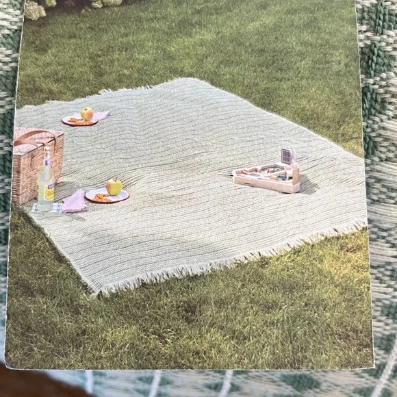 Hearth & Hand Green and White Oversized Blanket