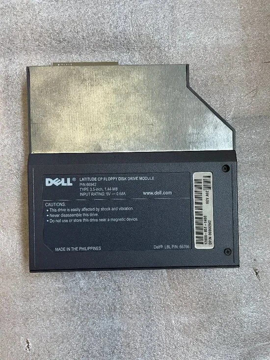 DELL Latitude CP Floppy Disk Drive Module 3.5 in 1.44 MB P/N 66942