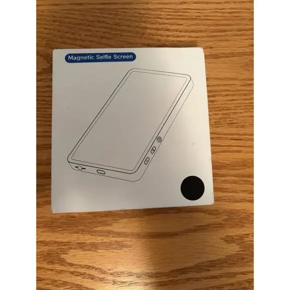 Magnetic Selfie Screen NIB