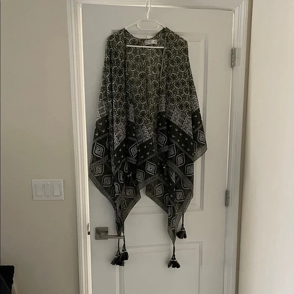 Boho Green, Black and White Patterned Tassel Poncho