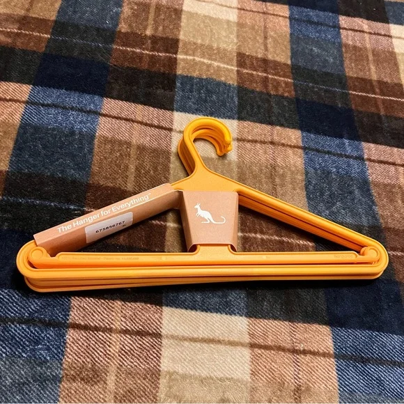 New kangaroo Orange Multifunctional Plastic Hangers - Pack