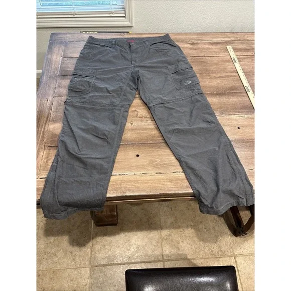The North Face Convertible Cargo Pants Size 38x32 Mens