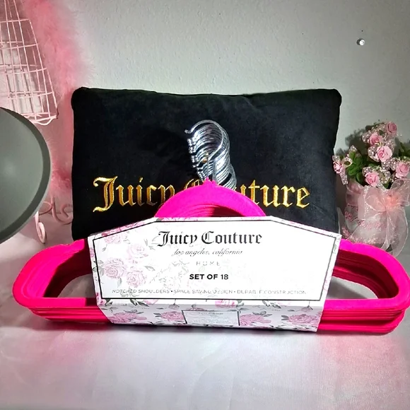 Juicy Couture Velvet Hanger No-Slip (18 Pack Full Size) NWT