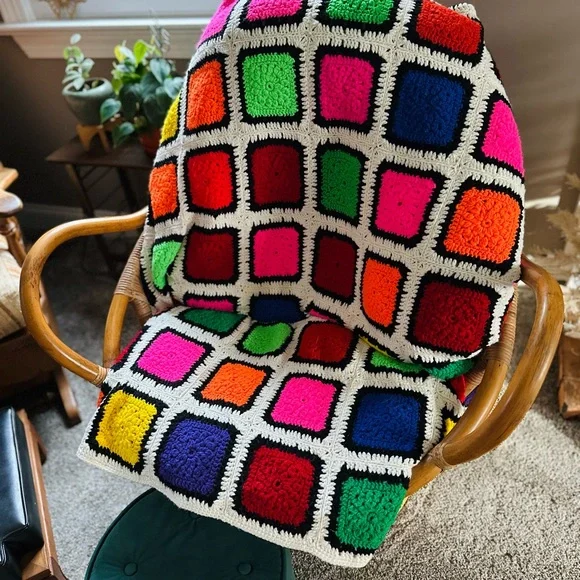 Vintage Colorful Crochet Afghan Blanket - Granny Squares