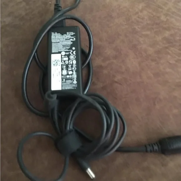Dell LA65NS2-01 Laptop Adapter Plug
