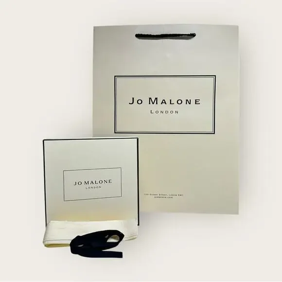 Jo Malone | Gift Bag & Gift Box | Cream | W5.25 x H5.25 x L2.5 inch (box)