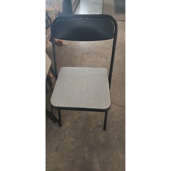VINTAGE SAMSONITE MID CENTURY MODERN VINYL FOLDING CHAIR. Black and gray