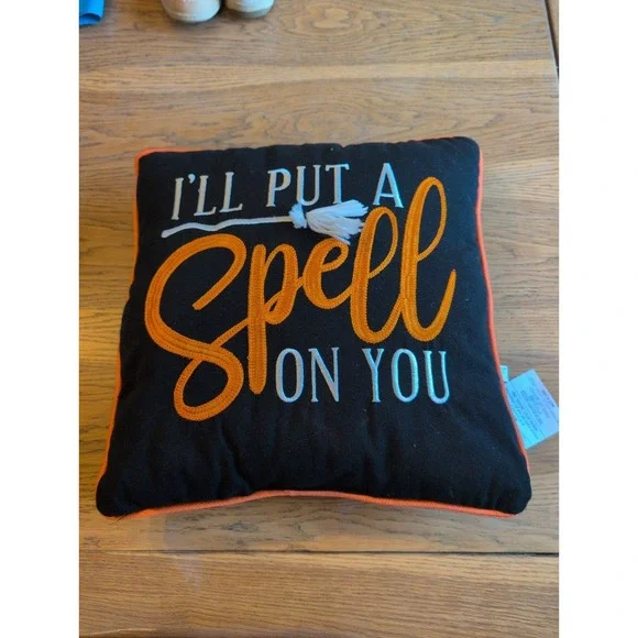 Halloween Pillow Embroidered I'll PUT A SPELL ON YOU New with tags Black Orangr