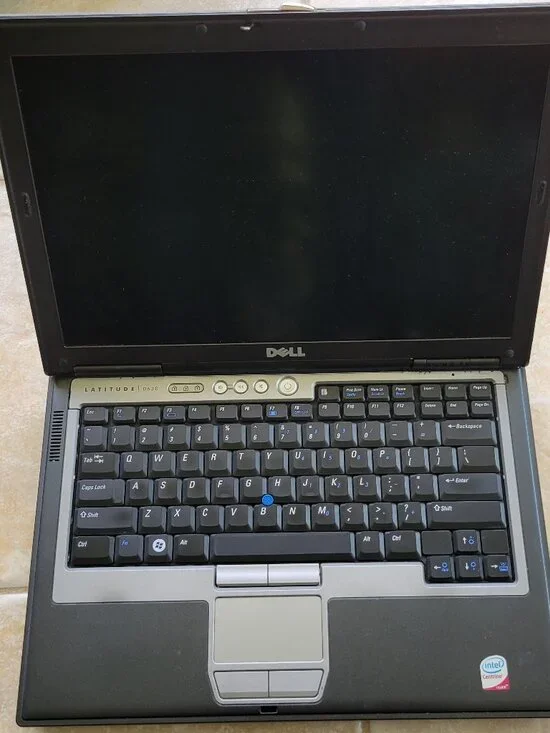 Dell Latitude D630 | Windows 10 Home | 4GB RAM | Screws Stripped