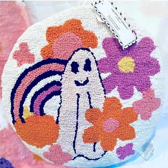 Cupcakes And Cashmere Hippie Halloween Flower Ghost Round Throw Pillow
