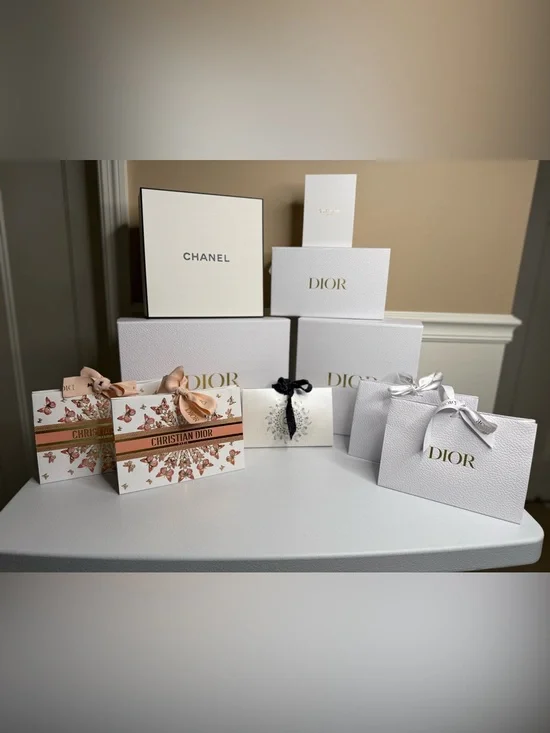 Luxury Gift Box Collection, contains 10 boxes.