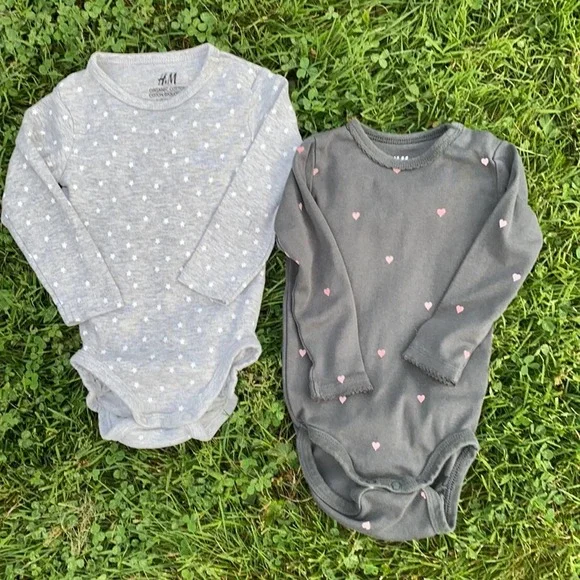 2 H&M Stars and Hearts Organic Cotton Long Sleeve Onsies (Size 6-9 Months)