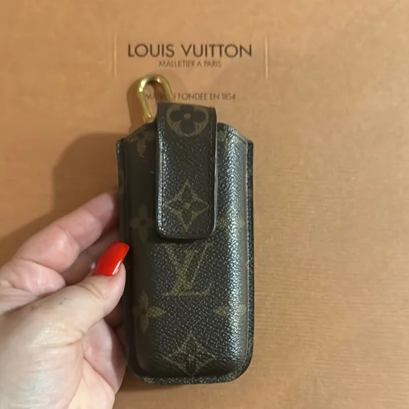 Authentic Louis Vuitton Brown Leather pouch