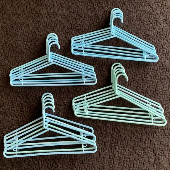 🎉HP🎉 PREMIUM Plastic Clothes Hangers 20 Pc Blue Heavy Duty Durable