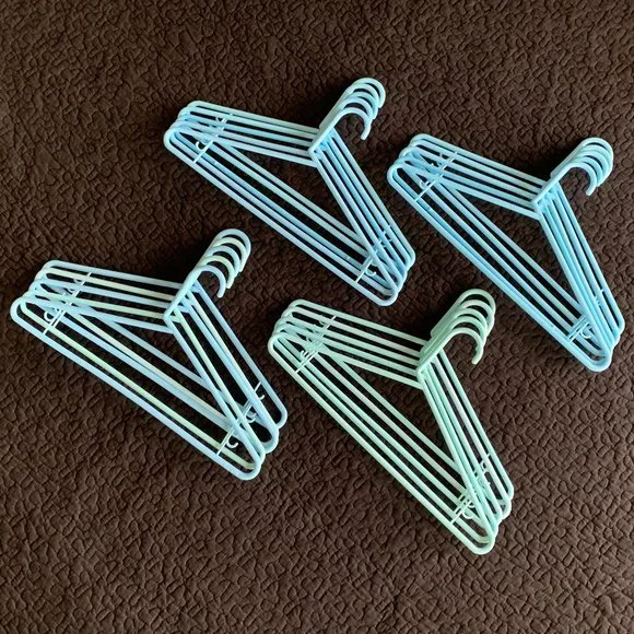 PREMIUM Plastic Clothes Hangers 20 Pc Blue Heavy Duty Durable