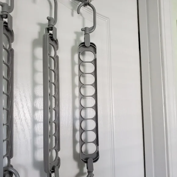 CLOSET ORGANIZATION
