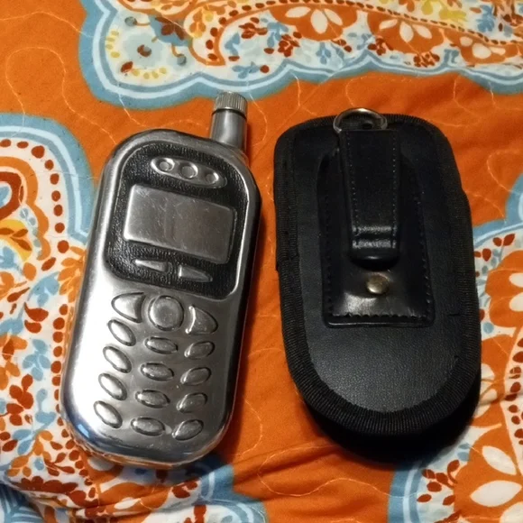 Silver Retro Cell Phone Flask with Black Case