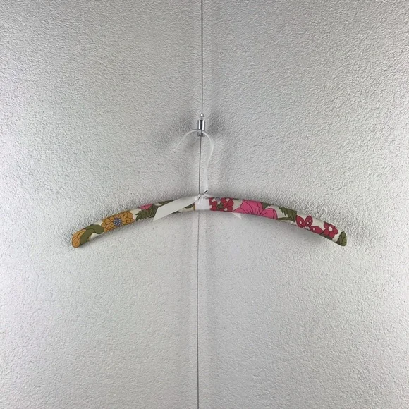 Vintage l 60s Quilted Lightly Padded Flower Power Kitsch Groovy Mod Coat Hanger