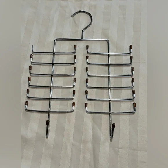 Metal Tie Hanger With Brown Tips (Good Condition)