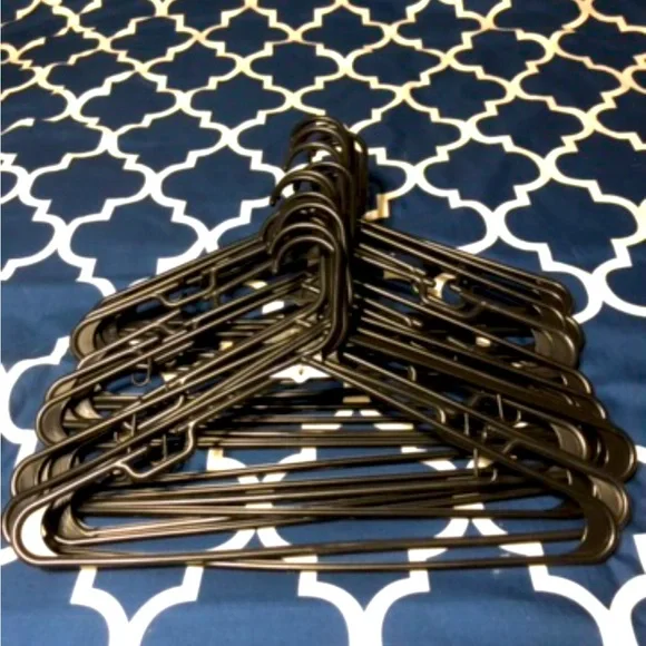 20 Black plastic Hangers