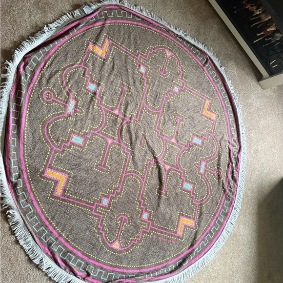 Round shipibo ayahuasca icaro Brown and Pink Patterned Rug