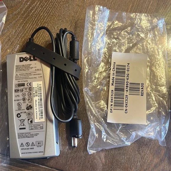 Dell Model HP-AF065B83 Silver 65 Watt AC Power Adapter & Car Adapter