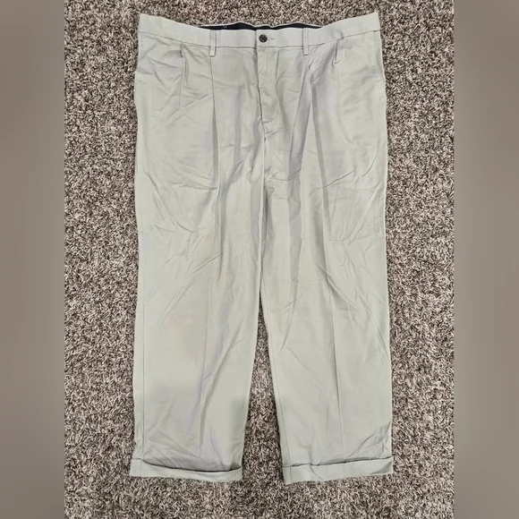 Dockers Relaxed Fit Khakis Mens NWOT W42 L30