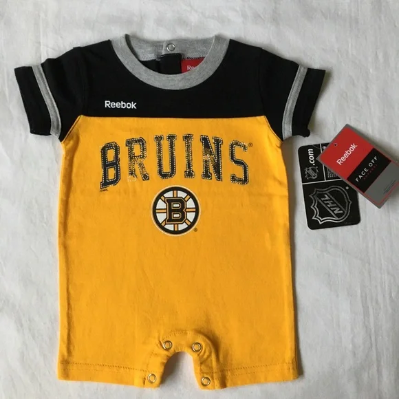 COPY - Bruins outfit 0 3 months NWT New hockey Boston