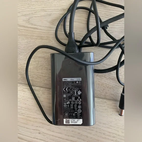 Dell Laptop Power Supply 65W P/N CN-0G4X7T-LOC00-77D-9967-A02 19.5V 3.34A