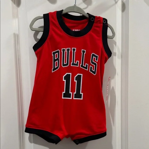 Chicago Bulls Red Baby Romper #11 size 3-6 months NWT