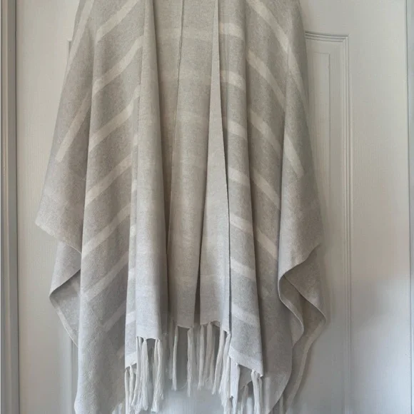 Elegant Gray Striped Wrap!!! NWOT