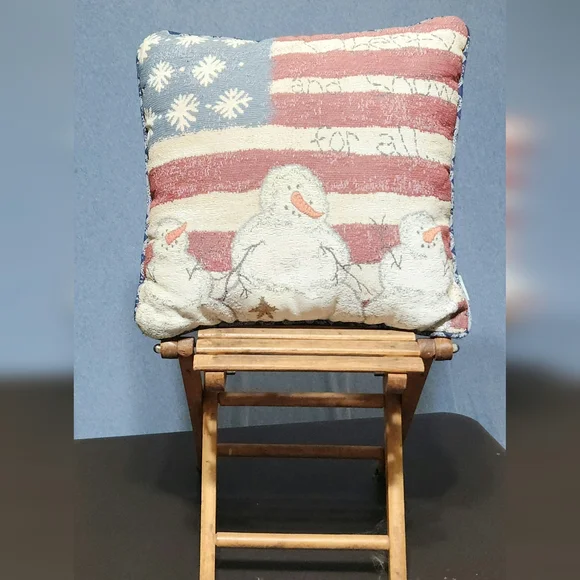 Riverdale Patriotic Holiday tapestry throw pillow