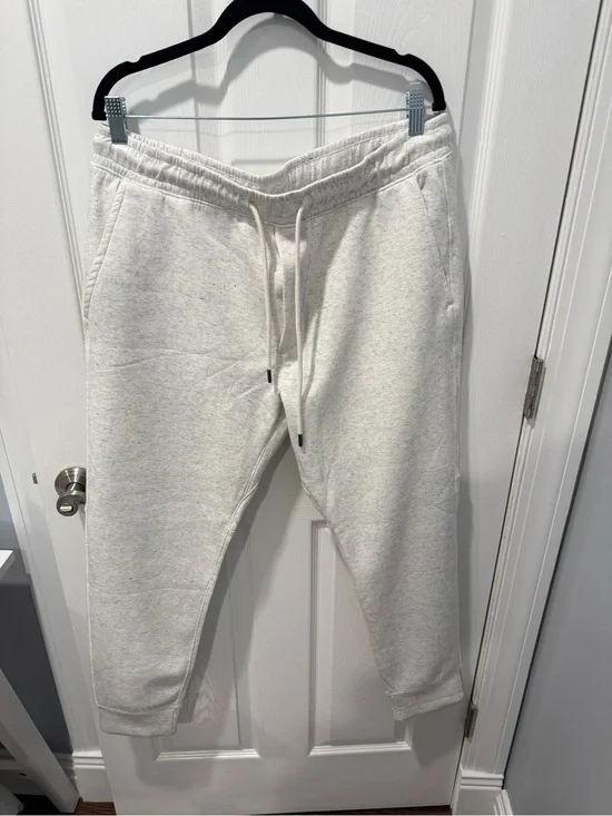 American Eagle Light Heather Gray Jogger Sweatpants