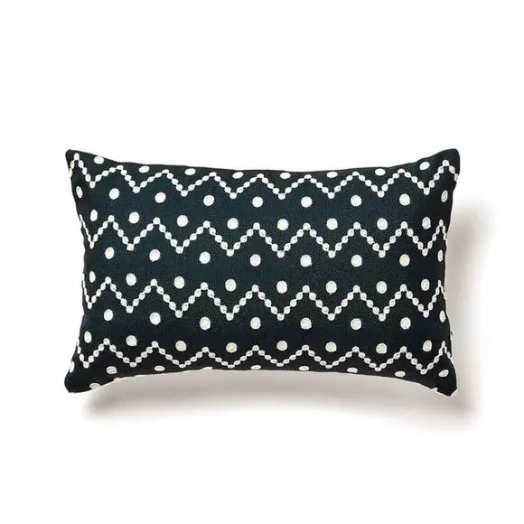 Divine Home CF Buttonwood Indoor/Outdoor Throw Pillow, Black/White 12