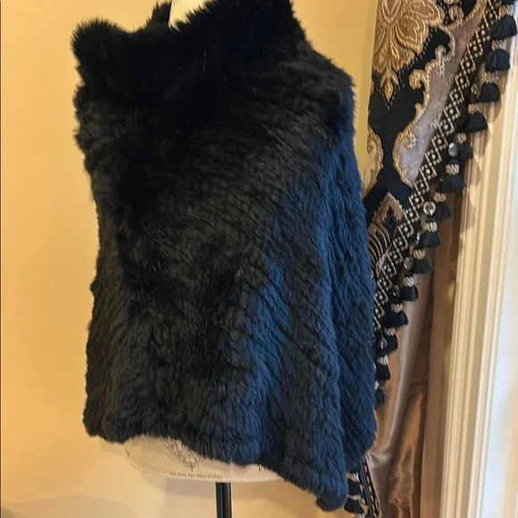 Luxurious Black Faux Fur Throw