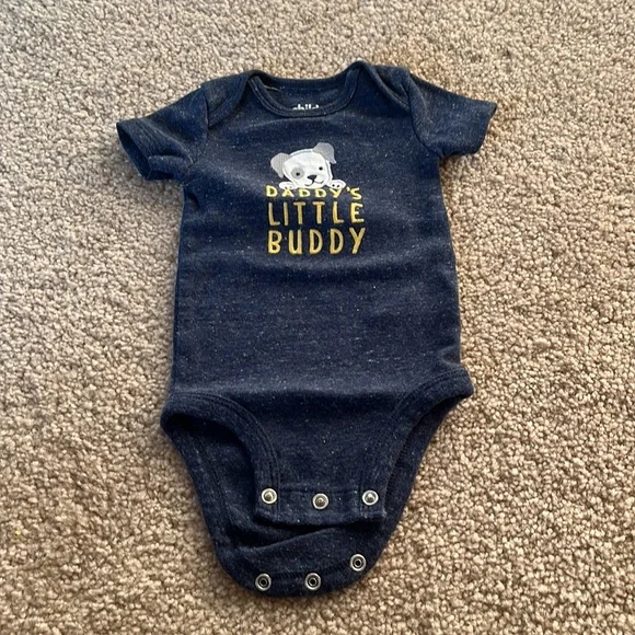 0-3M Carters onesies (set of 3)