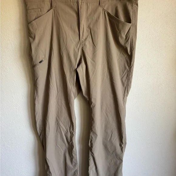 Men’s 40/30 Beige/khaki Orvis Casual/Outdoor Lightweight, Stretch Pants