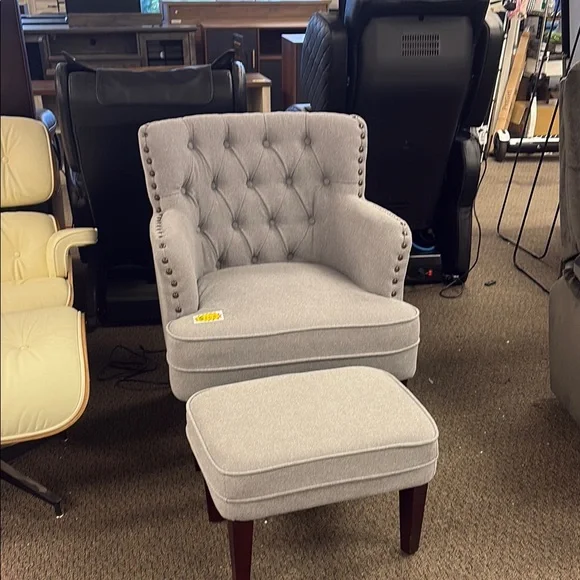 Elegant Gray Armchair with Ottoman