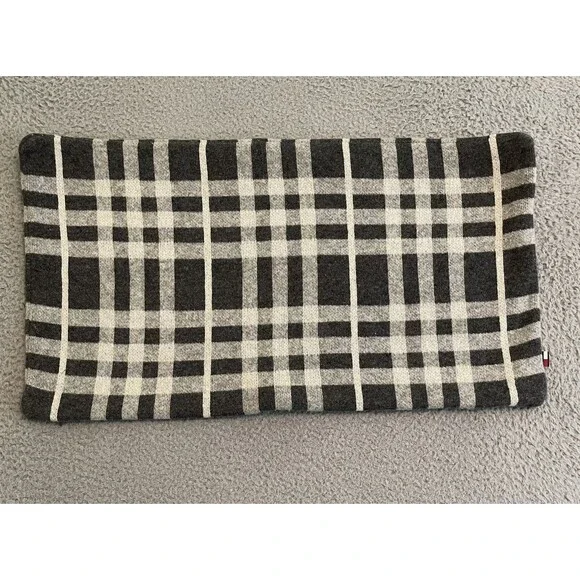 Tommy Hilfiger Gray Plaid Sweater Pillow Cover Wool Blend 26x14 Christmas Winter