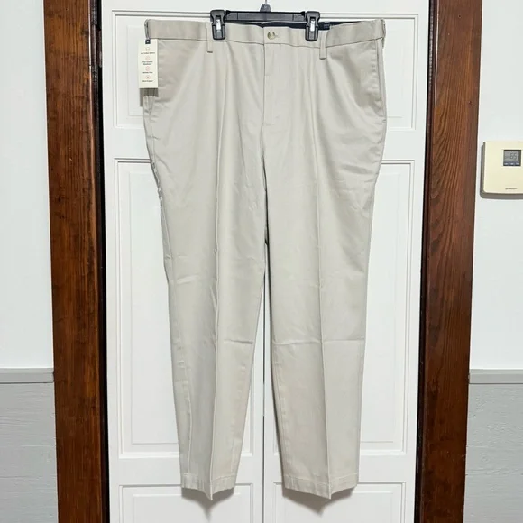 NWT Dockers Men's Signature Khaki Big & Tall Classic Fit Pants size 44 X 30