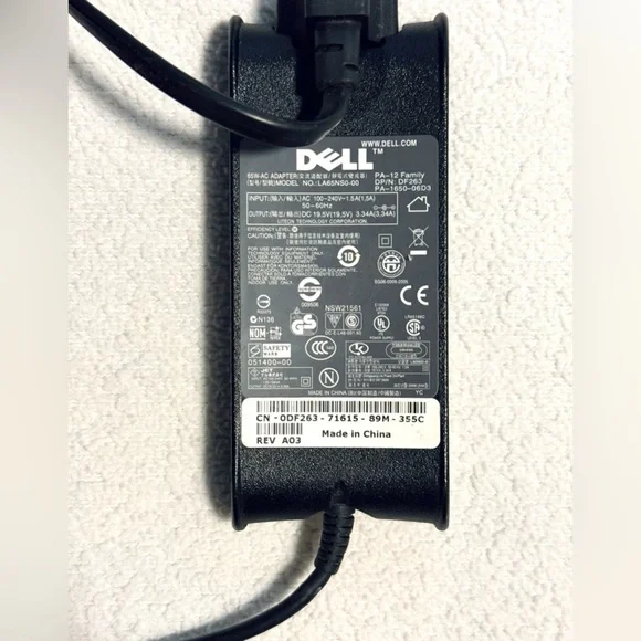 Dell 65W-AC Adapter Model NO. LA65NS0-00
