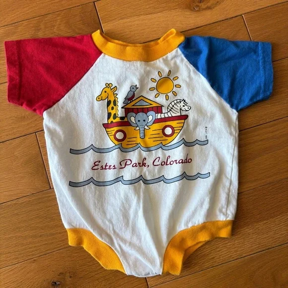 VTG Estes Park Colorful Short Sleeve Bodysuit Size
