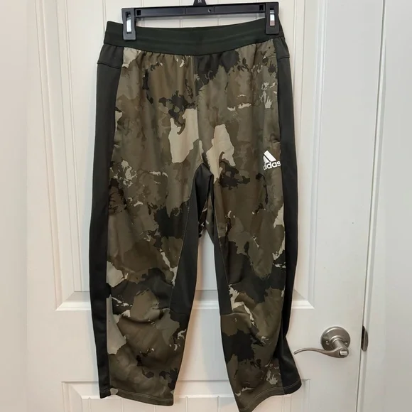 New Adidas Continent Camo Crop Fleece Pants Gray Green Men's medium A